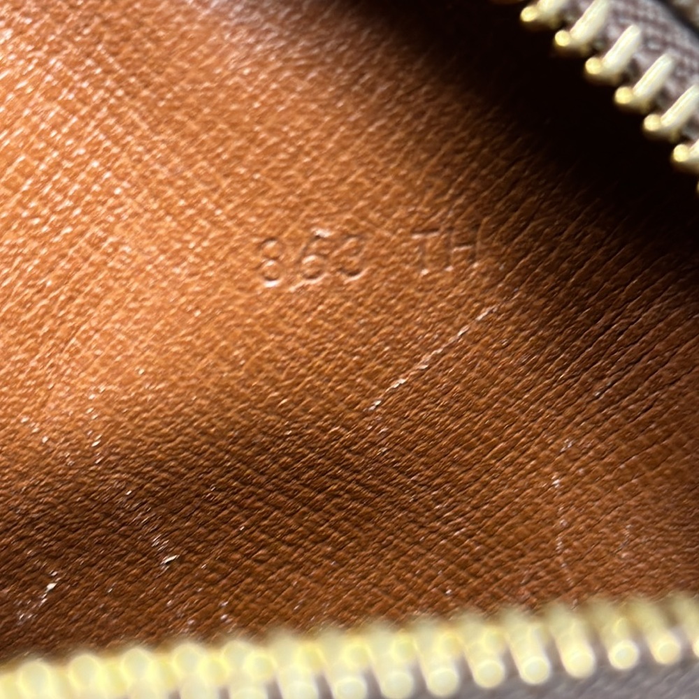 LOUIS VUITTON Monogram Amazone Crossbody - Picture 16 of 16